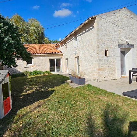 Le Gite De Malecot Gite Familial De 5 Personnes Coulon Kültér fotó