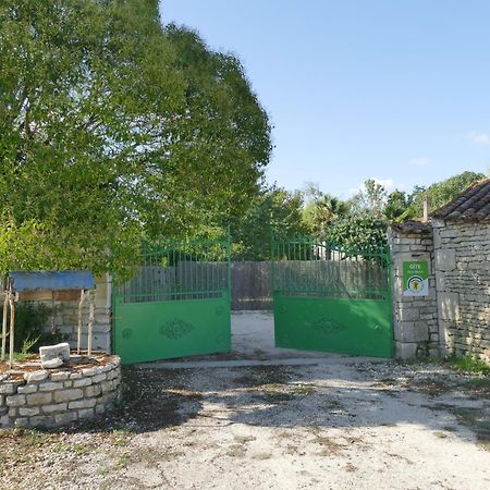 Le Gite De Malecot Gite Familial De 5 Personnes Coulon Kültér fotó