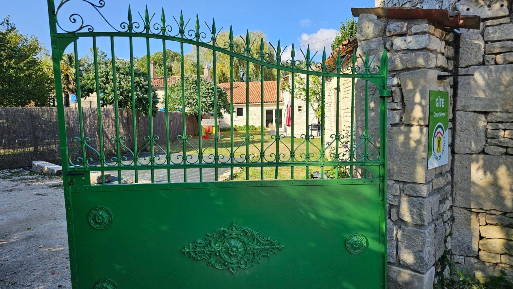 Le Gite De Malecot Gite Familial De 5 Personnes Coulon Kültér fotó
